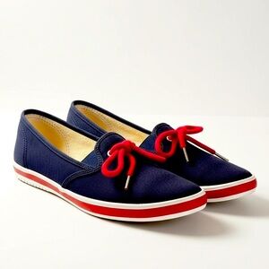 Grasshoppers size 7.5 blue nautical theme
Walking shoes vintage like new